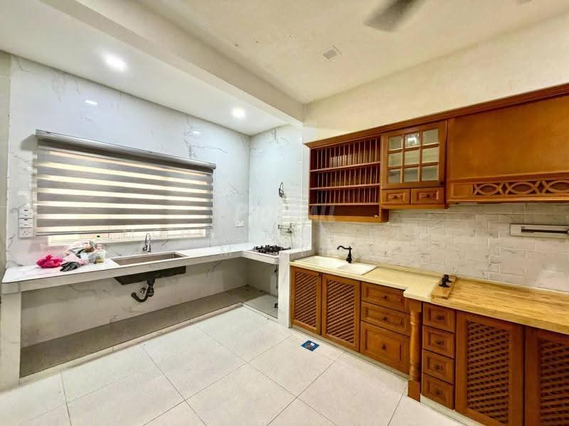 Rumah Teres 2-Tingkat untuk Dijual di Seksyen 7 (Shah Alam) - Mohammad Din Majid - Kitchen - PropertyGuru.com.my