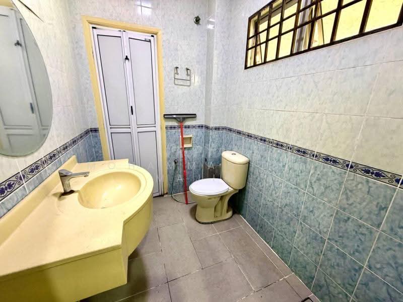 Rumah Teres 2-Tingkat untuk Dijual di Seksyen 7 (Shah Alam) - Mohammad Din Majid - Bathroom - PropertyGuru.com.my