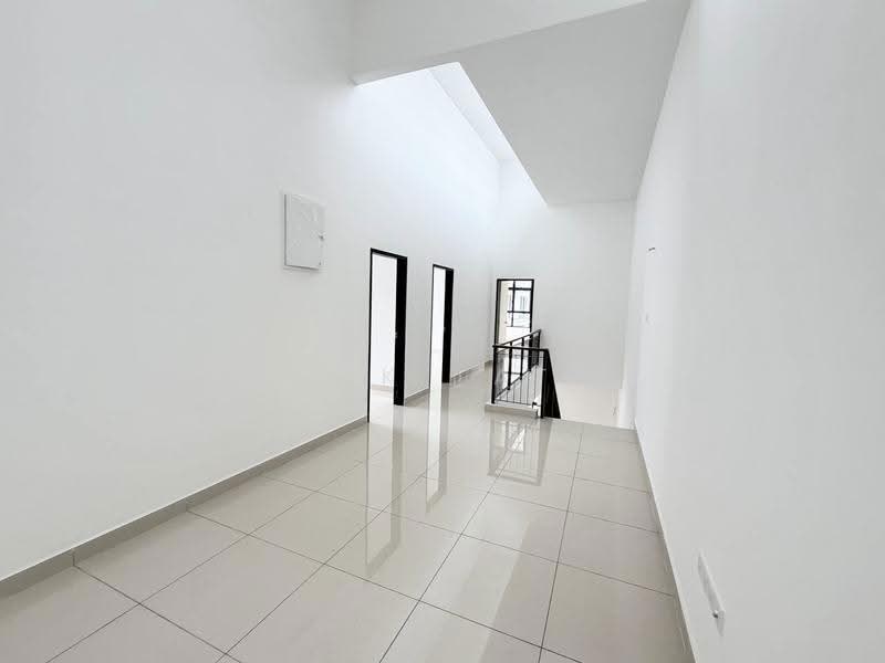Rumah Kluster untuk Dijual di Iskandar Puteri (Nusajaya) (Johor) - Yik Tat - Corridor - PropertyGuru.com.my