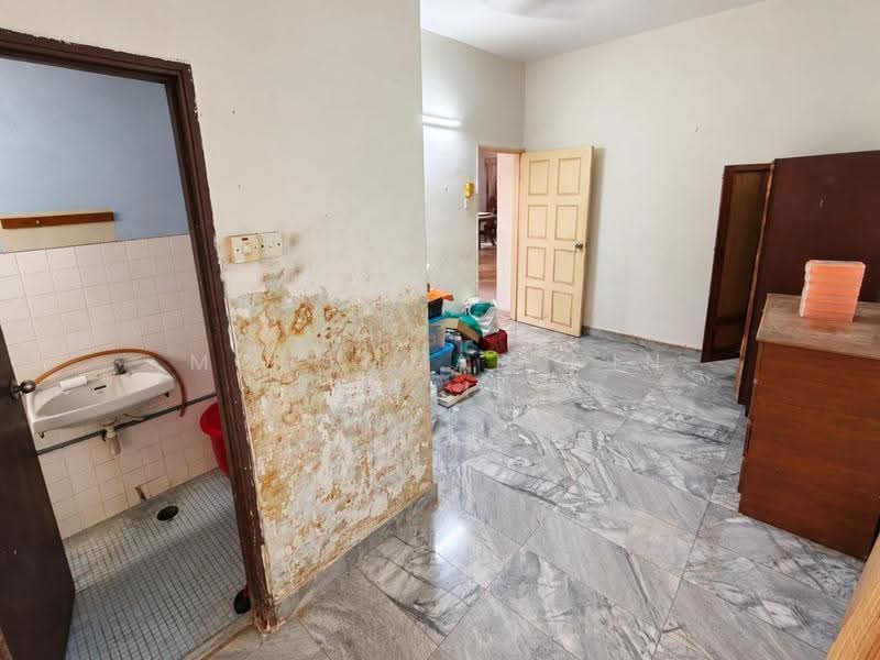 2-storey Terraced House for Sale in Ampang Jaya (Ampang) - Mohammad Din Majid - Interior - PropertyGuru.com.my
