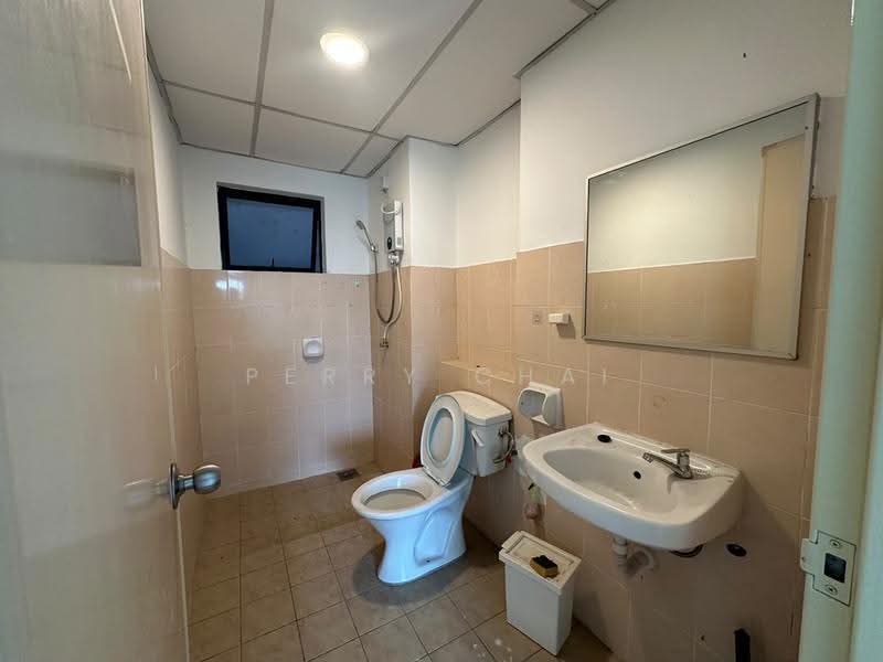 Condominium for Rent at Changkat View - Perry Chai - Bathroom - PropertyGuru.com.my