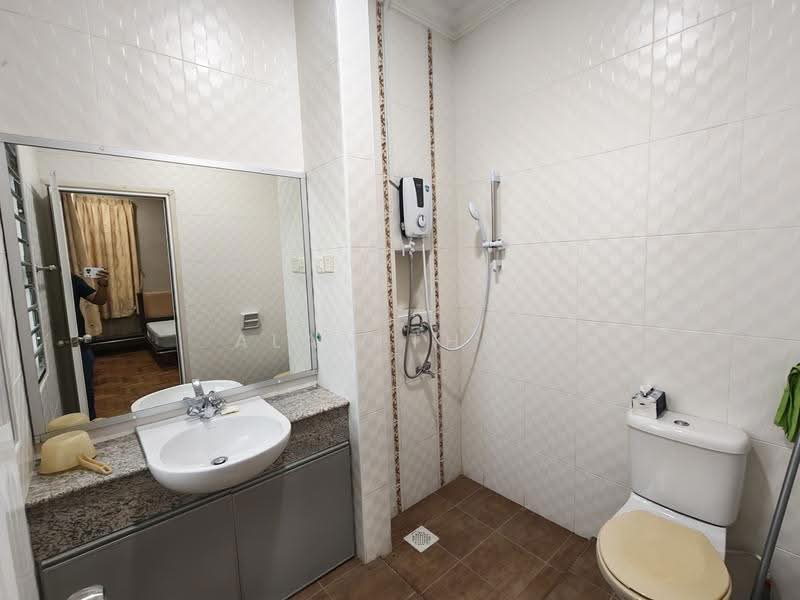 Rumah Berkembar untuk Disewa di Taman Gaya (Ulu Tiram) - Alan Tham - PropertyGuru.com.my