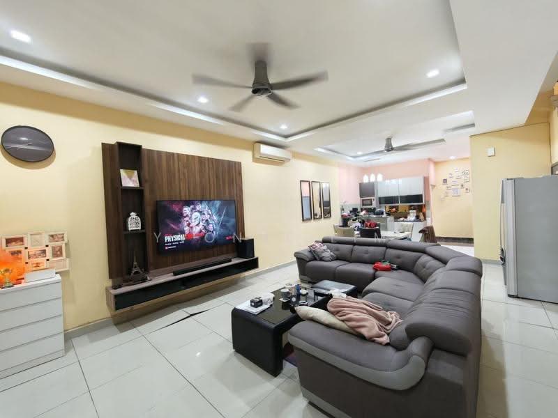 Rumah Teres 2-Tingkat untuk Dijual di Taman Kempas Indah (Tebrau) - Yvonne Lim - Living Room - PropertyGuru.com.my