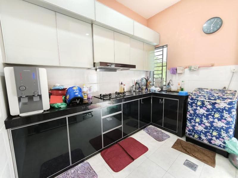 Rumah Teres 2-Tingkat untuk Dijual di Taman Kempas Indah (Tebrau) - Yvonne Lim - Kitchen - PropertyGuru.com.my