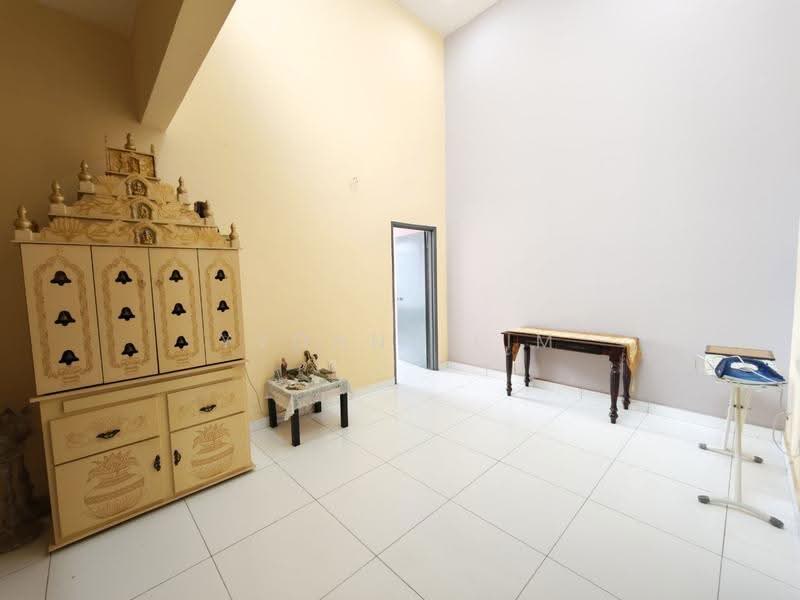 Rumah Teres 2-Tingkat untuk Dijual di Taman Kempas Indah (Tebrau) - Yvonne Lim - Living Room - PropertyGuru.com.my