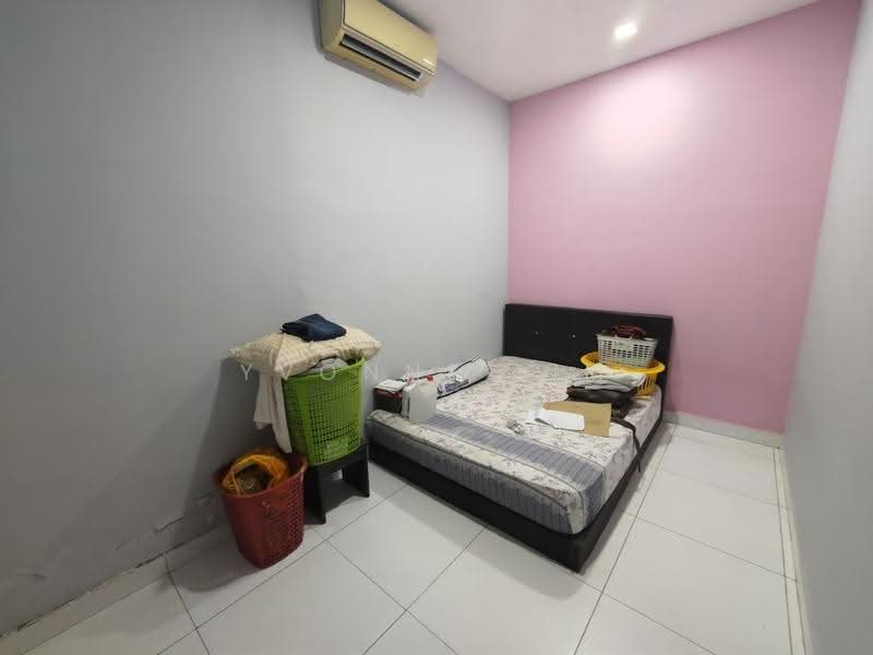 Rumah Teres 2-Tingkat untuk Dijual di Taman Kempas Indah (Tebrau) - Yvonne Lim - Bedroom - PropertyGuru.com.my