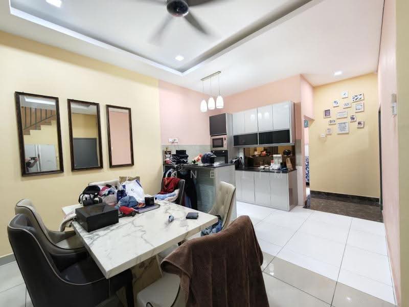 Rumah Teres 2-Tingkat untuk Dijual di Taman Kempas Indah (Tebrau) - Yvonne Lim - Dining Room - PropertyGuru.com.my