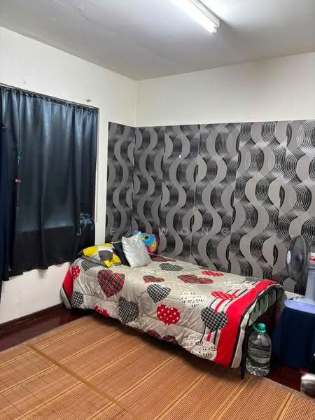 Flat for Sale at Seksyen 2 Wangsa Maju Flat - J.E. Wong - Bedroom - PropertyGuru.com.my