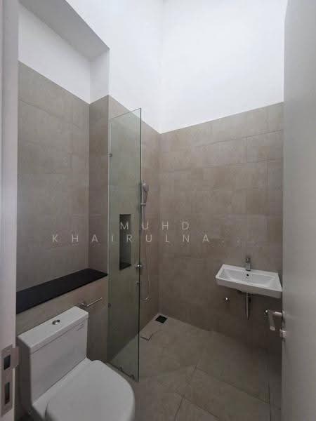Rumah Berkembar untuk Dijual di Shah Alam (Selangor) - Muhd Khairulnawawi Kamaruddin - Bathroom - PropertyGuru.com.my