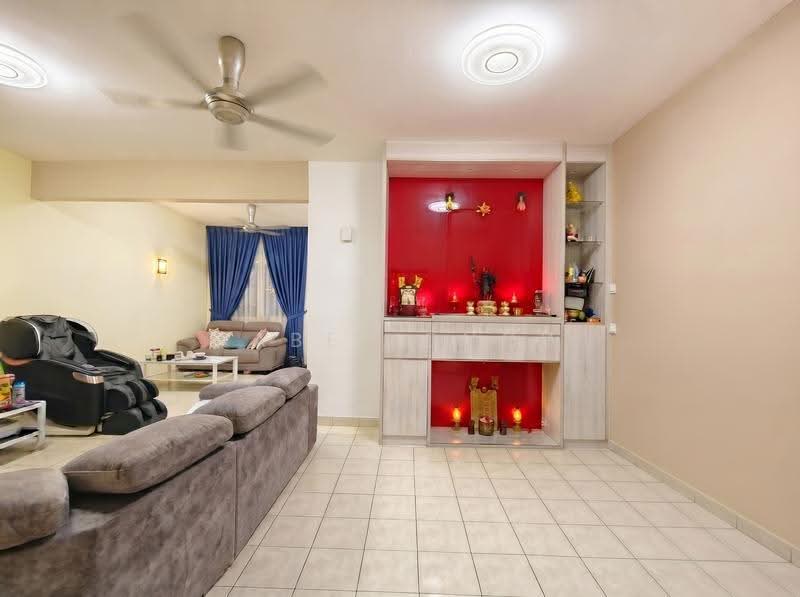 2-storey Terraced House for Sale in Seksyen 5B, Bandar Kinrara (Puchong) - Mabel Chow - Living Room - PropertyGuru.com.my