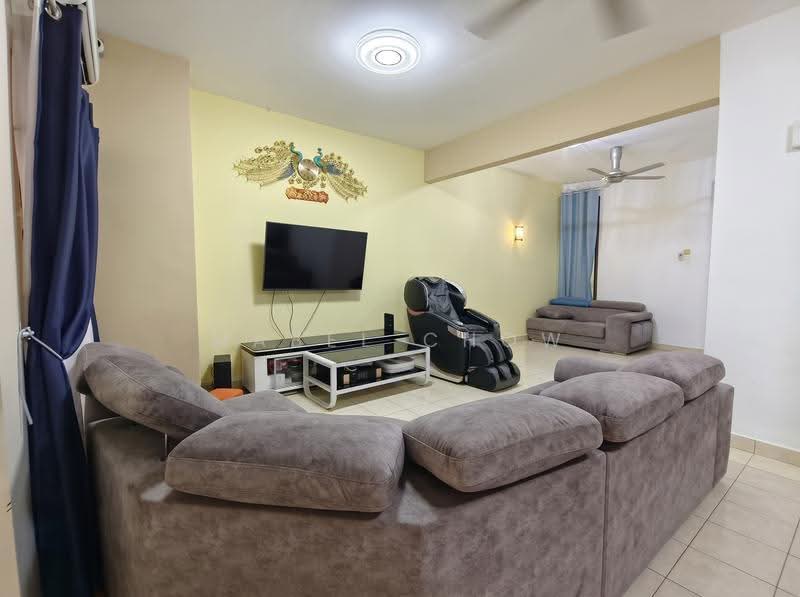 2-storey Terraced House for Sale in Seksyen 5B, Bandar Kinrara (Puchong) - Mabel Chow - Living Room - PropertyGuru.com.my