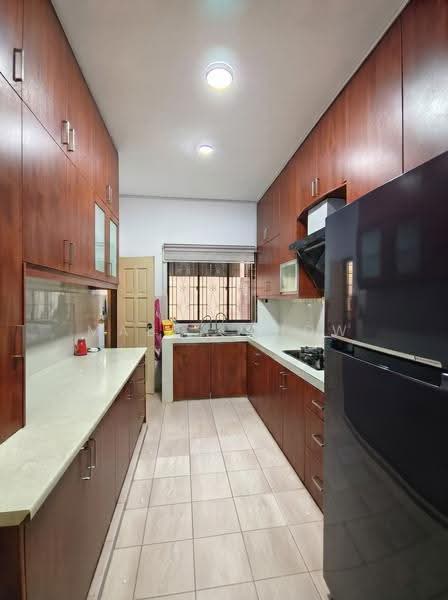 2-storey Terraced House for Sale in Seksyen 5B, Bandar Kinrara (Puchong) - Mabel Chow - Kitchen - PropertyGuru.com.my