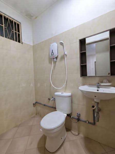 2-storey Terraced House for Sale in Seksyen 5B, Bandar Kinrara (Puchong) - Mabel Chow - Bathroom - PropertyGuru.com.my