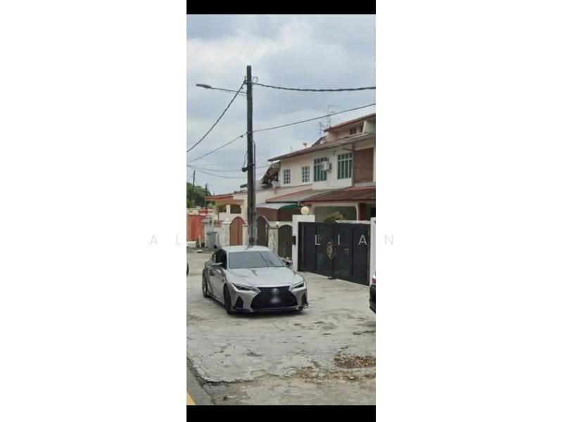 2-storey Terraced House for Rent in Taman Pelangi (Johor Bahru) - Alicia Lian - Exterior - PropertyGuru.com.my