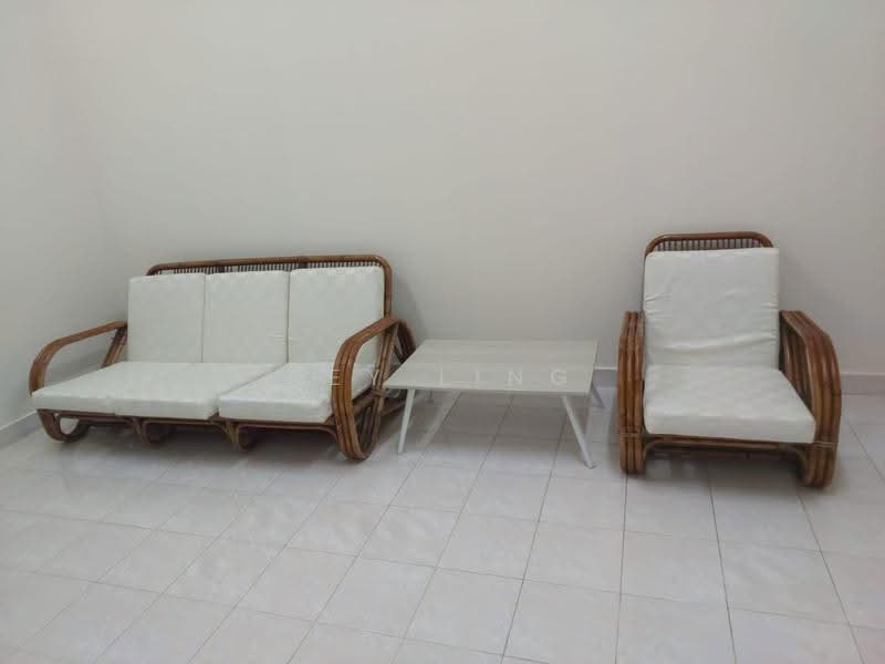 Rumah Teres 1-Tingkat untuk Disewa di Seksyen 8 (Petaling Jaya) - Key Ling - Living Room - PropertyGuru.com.my