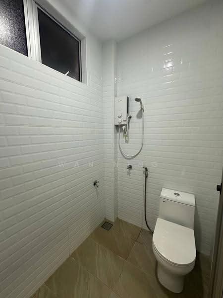 Kondominium untuk Dijual di Nusavilla - Wan Ning - Bathroom - PropertyGuru.com.my