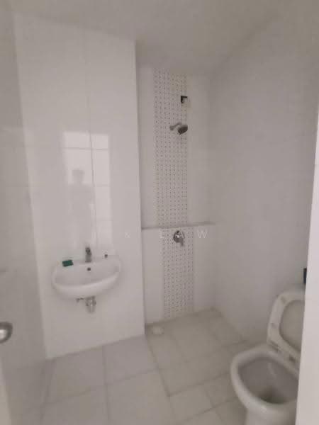 Rumah Teres 2-Tingkat untuk Dijual di Eco Majestic (Semenyih) - CK Law - Bathroom - PropertyGuru.com.my