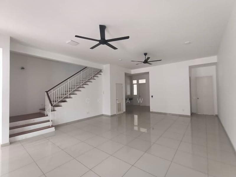 Rumah Teres 2-Tingkat untuk Dijual di Eco Majestic (Semenyih) - CK Law - Living Room - PropertyGuru.com.my