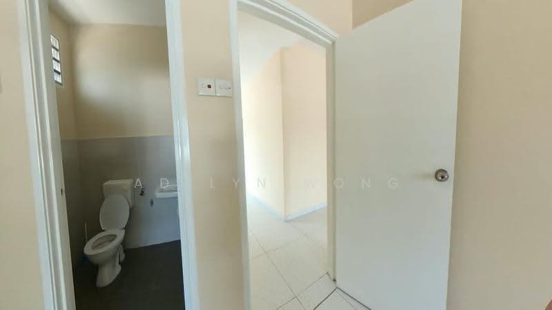 Rumah Teres 1-Tingkat untuk Dijual di Taman Sungai Kapar Indah (Kapar) - Adelyn Wong - Bathroom - PropertyGuru.com.my