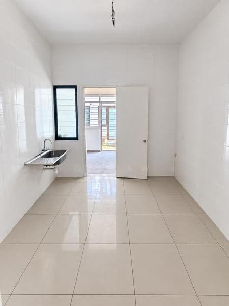 Rumah Teres 2-Tingkat untuk Dijual di Eco Majestic (Semenyih) - CK Law - Kitchen - PropertyGuru.com.my