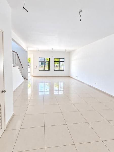 Rumah Teres 2-Tingkat untuk Dijual di Eco Majestic (Semenyih) - CK Law - Living Room - PropertyGuru.com.my