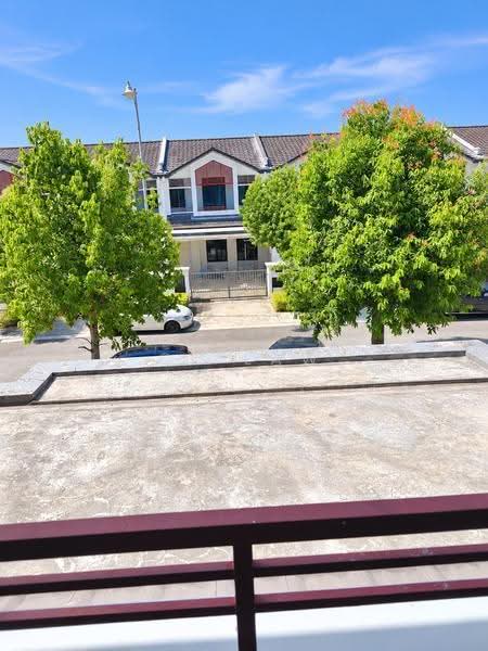 Rumah Teres 2-Tingkat untuk Dijual di Eco Majestic (Semenyih) - CK Law - Exterior - PropertyGuru.com.my