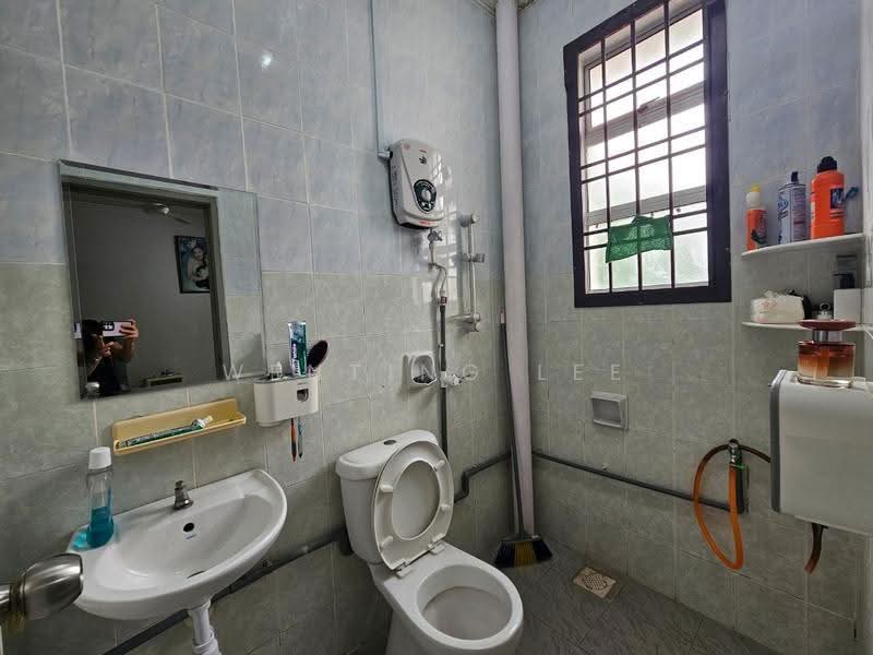 2-storey Terraced House for Sale in Johor Bahru (Johor) - Wenting Lee - Bathroom - PropertyGuru.com.my