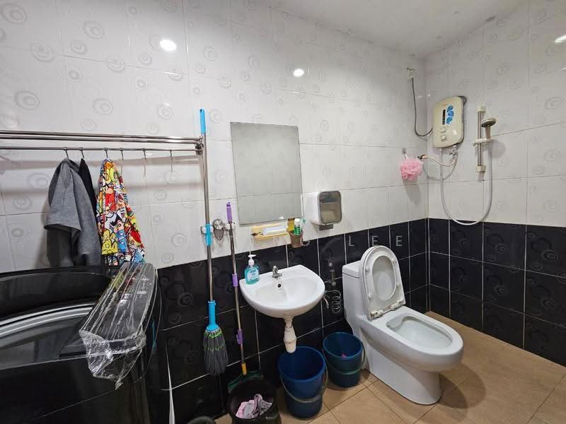 2-storey Terraced House for Sale in Johor Bahru (Johor) - Wenting Lee - Bathroom - PropertyGuru.com.my