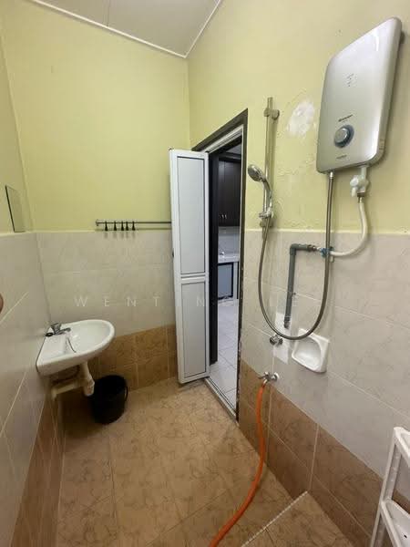 Rumah Teres 2-Tingkat untuk Disewa di Johor Bahru (Johor) - Wenting Lee - Bathroom - PropertyGuru.com.my