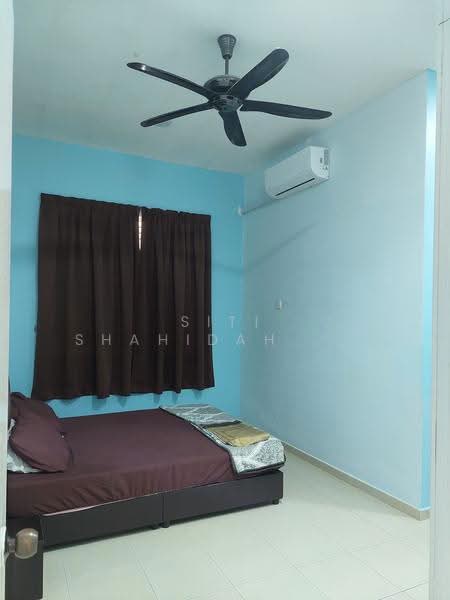 Rumah Berkembar untuk Dijual di Taman Pulau Gadong (Klebang) - Siti Shahidah Sheikh Fadzullah - Bedroom - PropertyGuru.com.my