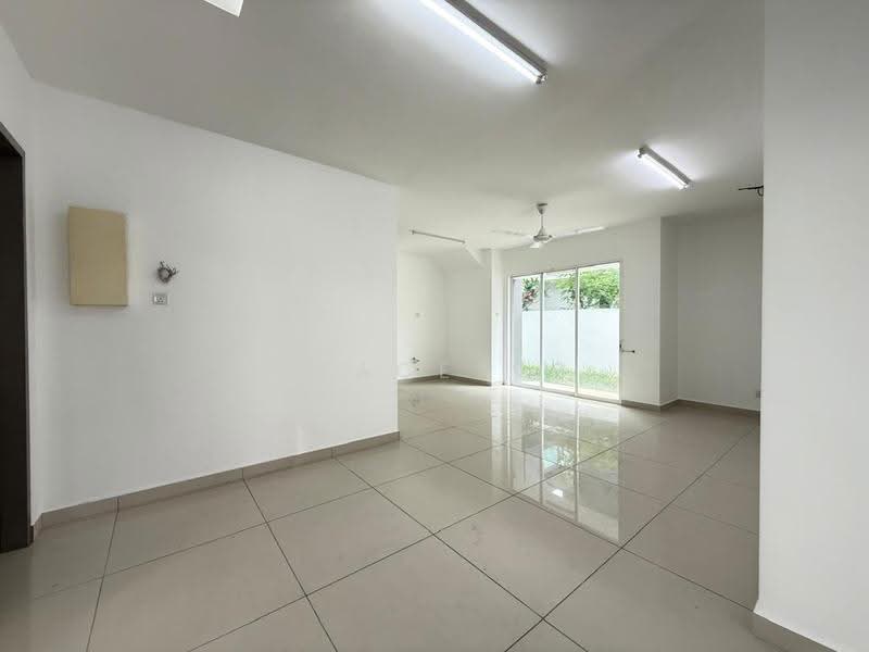 Rumah Banglo untuk Dijual di Taman Desa Tebrau (Tebrau) - Grace Ng - Living Room - PropertyGuru.com.my
