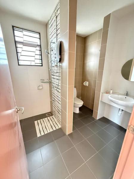 2-storey Terraced House for Sale in Denai Alam (Shah Alam) - Ka Ee - Bathroom - PropertyGuru.com.my