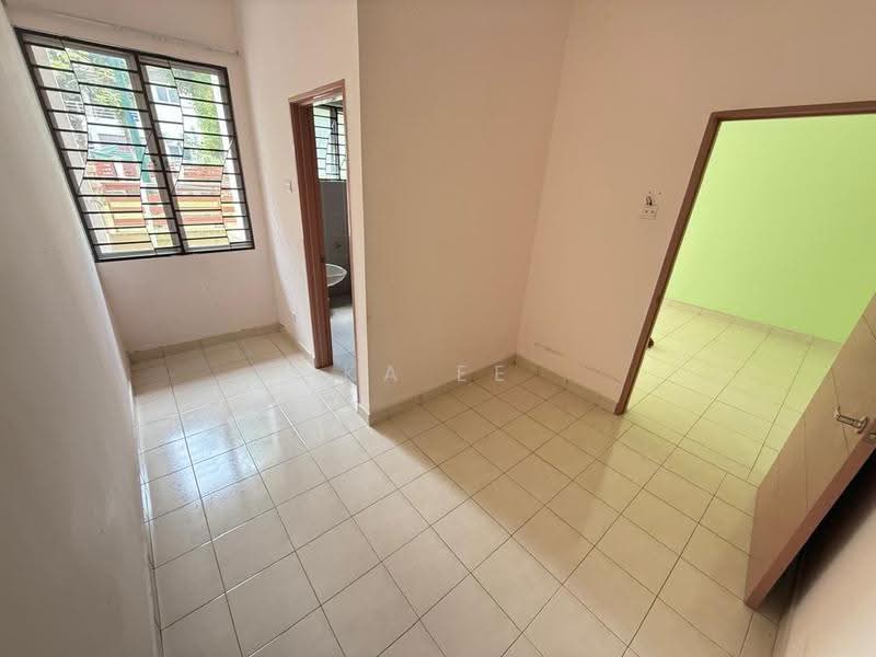 2-storey Terraced House for Sale in Denai Alam (Shah Alam) - Ka Ee - Interior - PropertyGuru.com.my