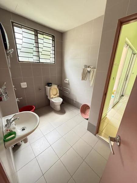 2-storey Terraced House for Sale in Denai Alam (Shah Alam) - Ka Ee - Bathroom - PropertyGuru.com.my