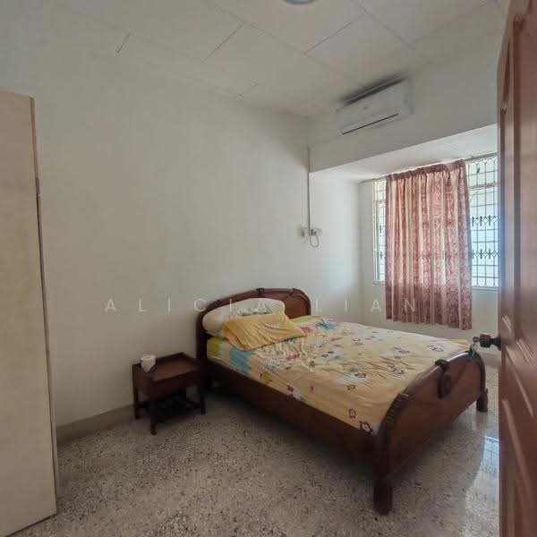Rumah Teres 1-Tingkat untuk Disewa di Taman Pelangi (Johor Bahru) - Alicia Lian - Bedroom - PropertyGuru.com.my
