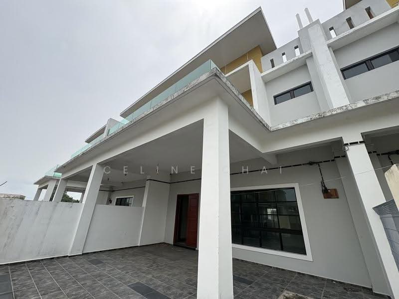 Rumah Teres 2-Tingkat untuk Dijual di Segamat (Johor) - Celine Chai - Exterior - PropertyGuru.com.my