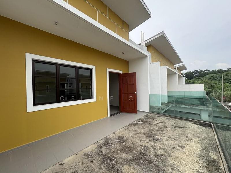Rumah Teres 2-Tingkat untuk Dijual di Segamat (Johor) - Celine Chai - Exterior - PropertyGuru.com.my