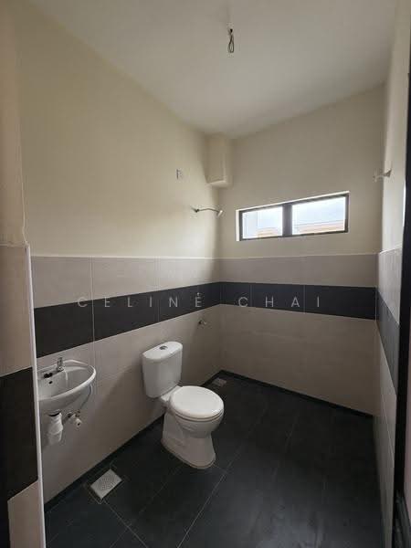 Rumah Teres 2-Tingkat untuk Dijual di Segamat (Johor) - Celine Chai - Bathroom - PropertyGuru.com.my
