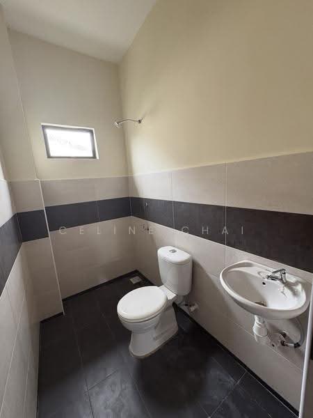 Rumah Teres 2-Tingkat untuk Dijual di Segamat (Johor) - Celine Chai - Bathroom - PropertyGuru.com.my