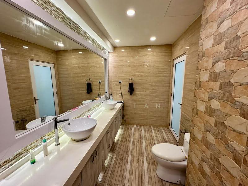 3.5-storey Terraced House for Sale in Duta Suria (Ampang) - Ivan Tan - Bathroom - PropertyGuru.com.my