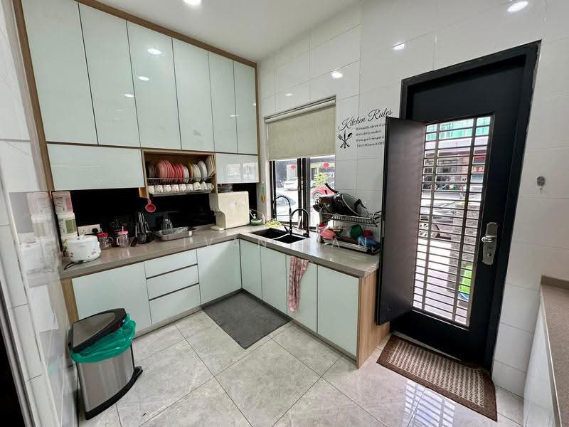 3.5-storey Terraced House for Sale in Duta Suria (Ampang) - Ivan Tan - Kitchen - PropertyGuru.com.my