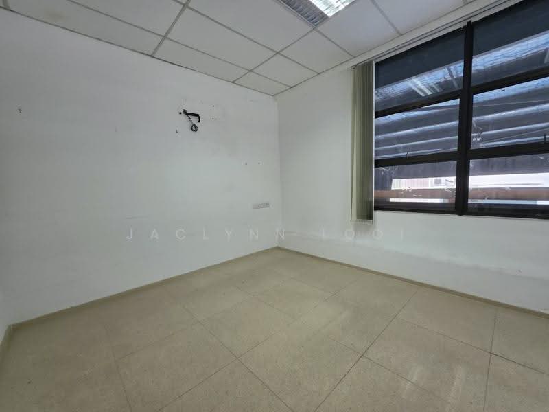 Semi-D Factory for Rent in Taman Desa Cemerlang (Ulu Tiram) - Jaclynn Looi - Interior - PropertyGuru.com.my