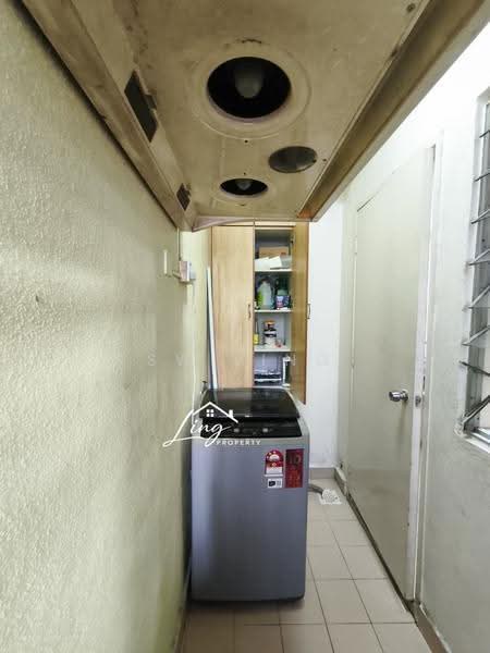 Kondominium untuk Disewa di D'aman Crimson - SW Ling - Kitchen / Yard - PropertyGuru.com.my