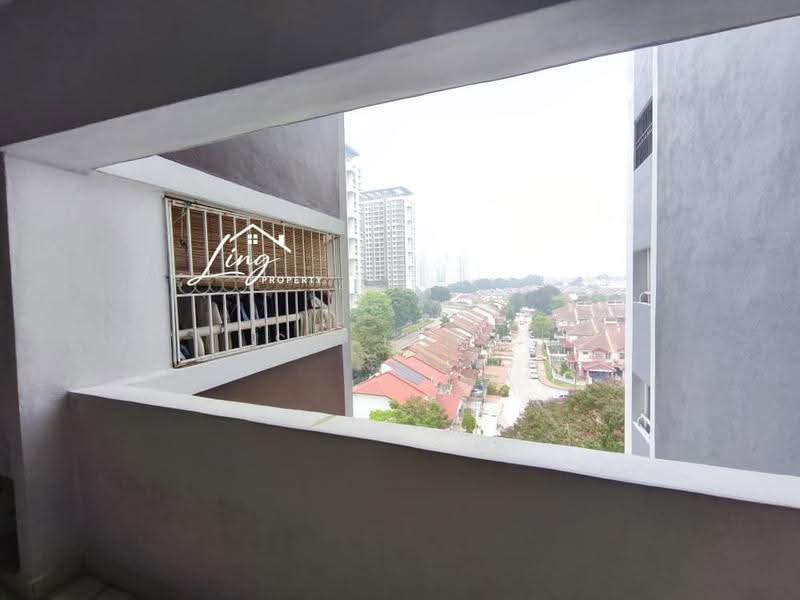 Kondominium untuk Disewa di D'aman Crimson - SW Ling - Corridor View - PropertyGuru.com.my