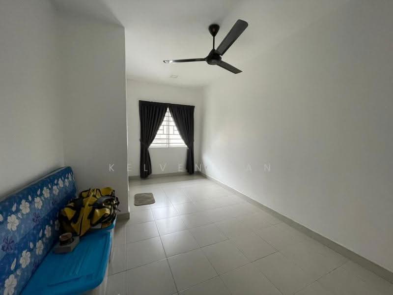 Terraced House for Sale in Aman Putri (Sungai Buloh) - Kelven Tan - Living Room - PropertyGuru.com.my