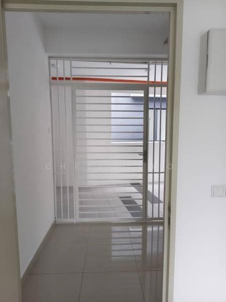 Kondominium untuk Disewa di Topaz Residence - Chris Choo - Entrance - PropertyGuru.com.my
