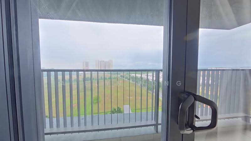 Kediaman Servis untuk Disewa di Setia City Residences - Adelyn Wong - Balcony - PropertyGuru.com.my