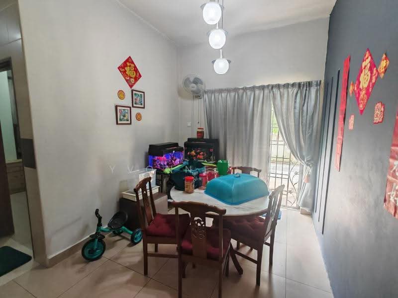 2-storey Terraced House for Sale in Taman Bestari Indah (Ulu Tiram) - Yvonne Lim - Dining Room - PropertyGuru.com.my