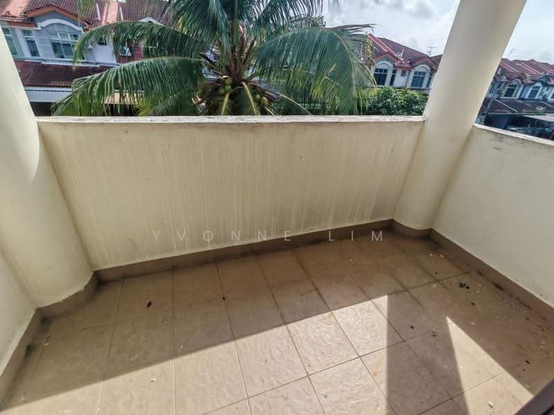 2-storey Terraced House for Sale in Taman Bestari Indah (Ulu Tiram) - Yvonne Lim - Balcony - PropertyGuru.com.my