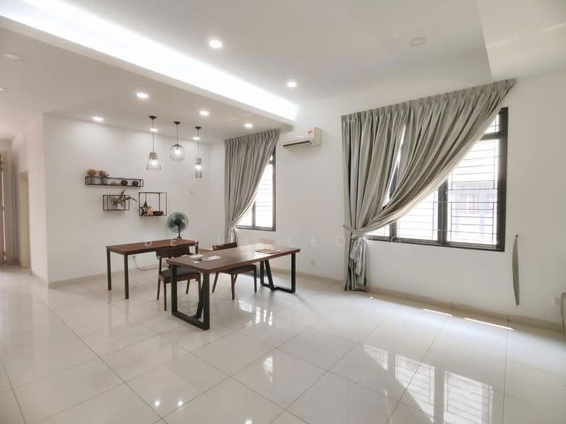 Rumah Teres 2-Tingkat untuk Dijual di Rawang (Selangor) - Bella Leong - Living Room - PropertyGuru.com.my